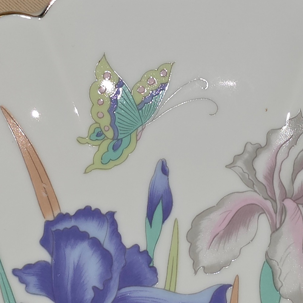 Tri Japan Iris Floral Porcelain Plate Scalloped Gold Trim Butterfly 8.5" - Picture 3 of 8